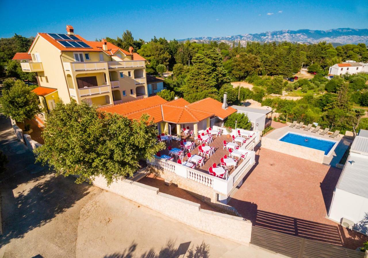 Villa Anka Kampor ภายนอก รูปภาพ